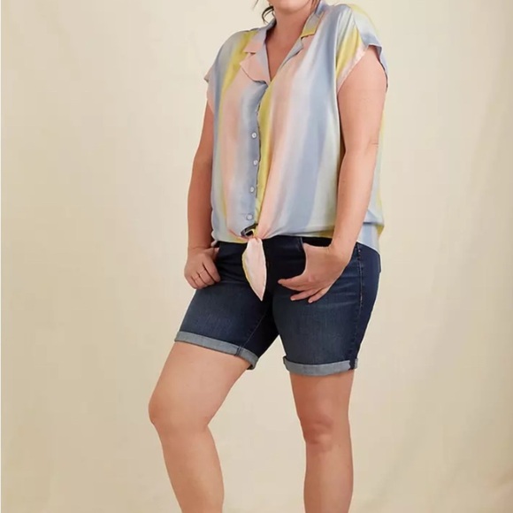 TORRID WOMEN'S Rainbow STRIPE CHALLIS TIE FRONT DOLMAN BLOUSE TOP Size 2X - Picture 2 of 10